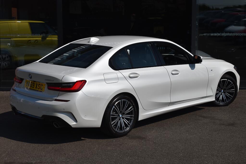 BMW 3 Series view 7
