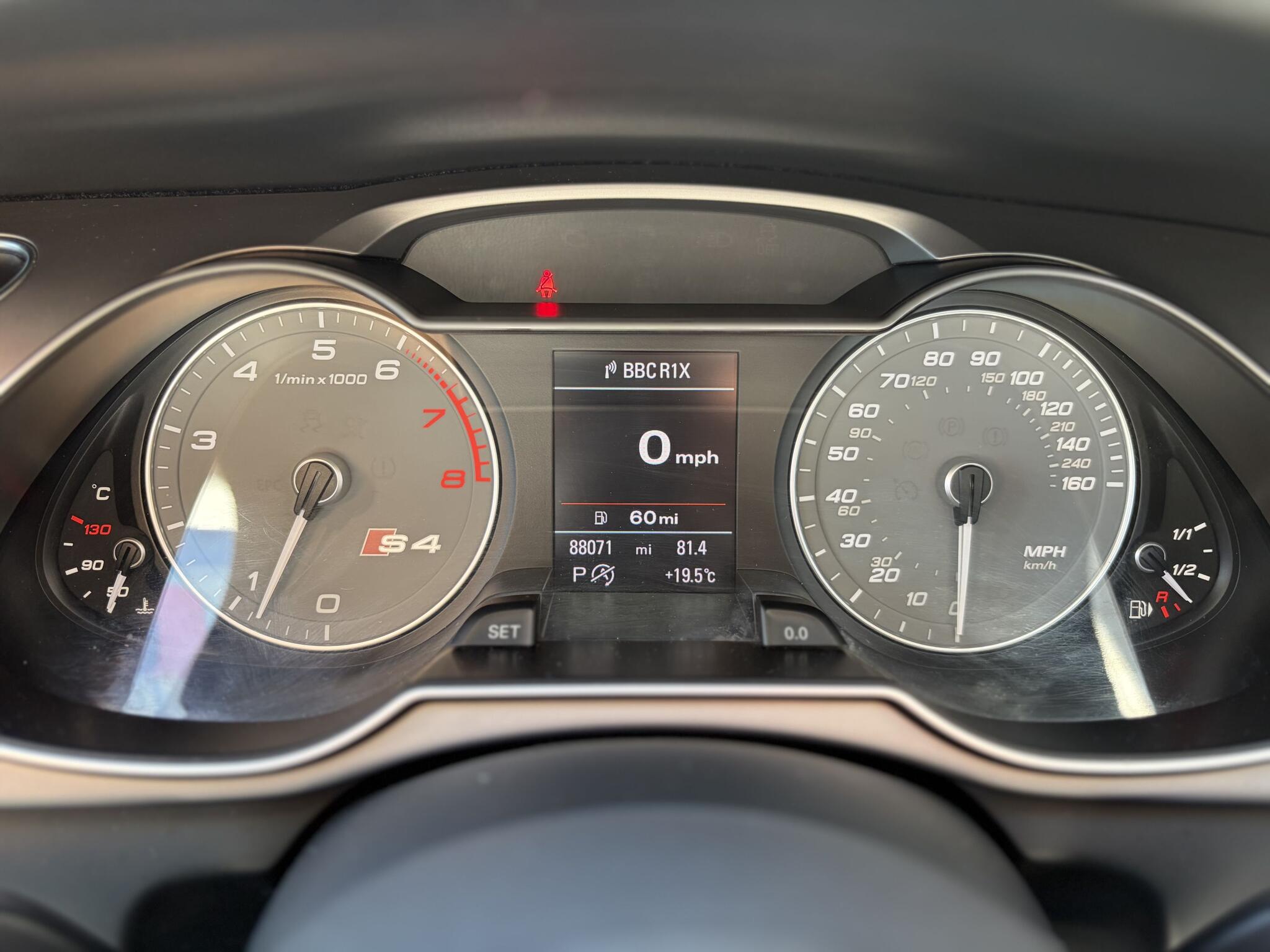 Audi S4 view 21