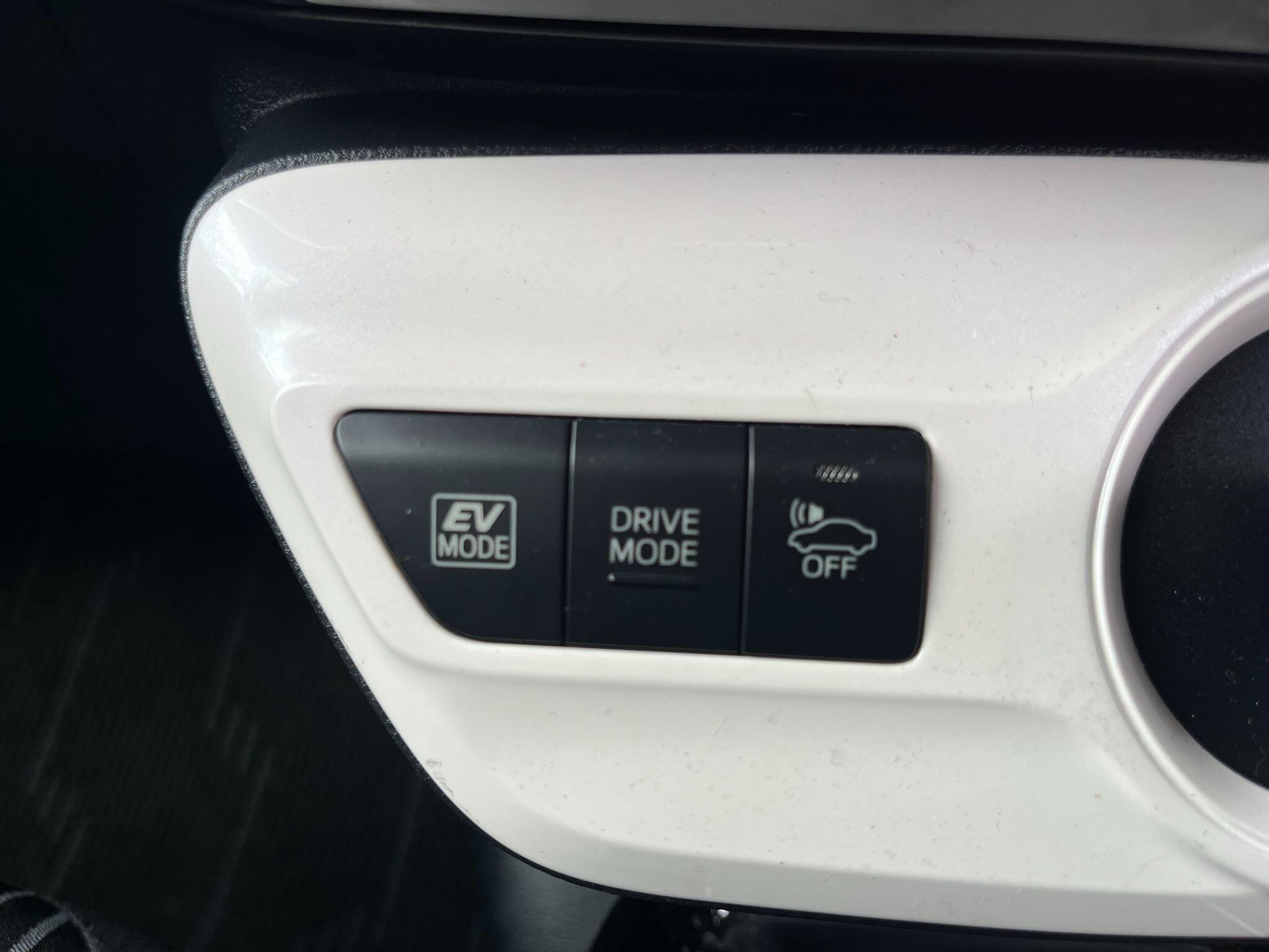 Toyota Prius view 21