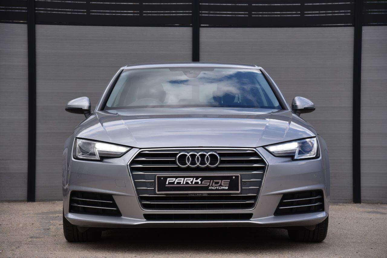 Audi A4 view 4