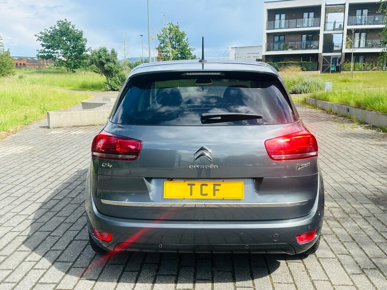 Citroen C4 Picasso view 8