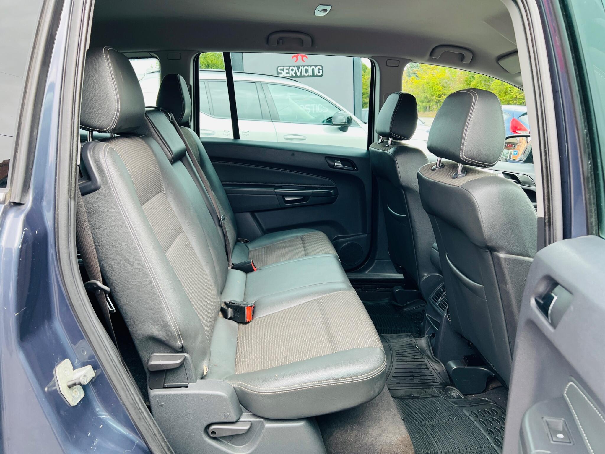 2010 Vauxhall Zafira image 22