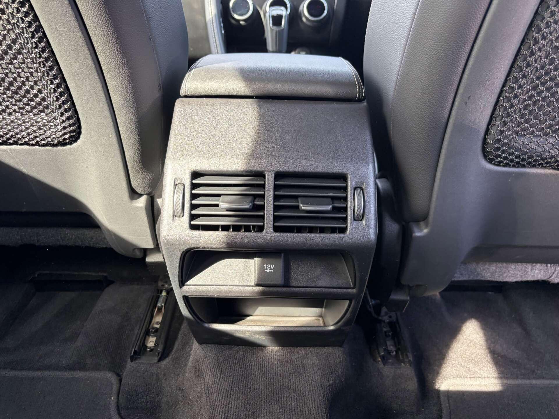 Jaguar E-Pace view 34