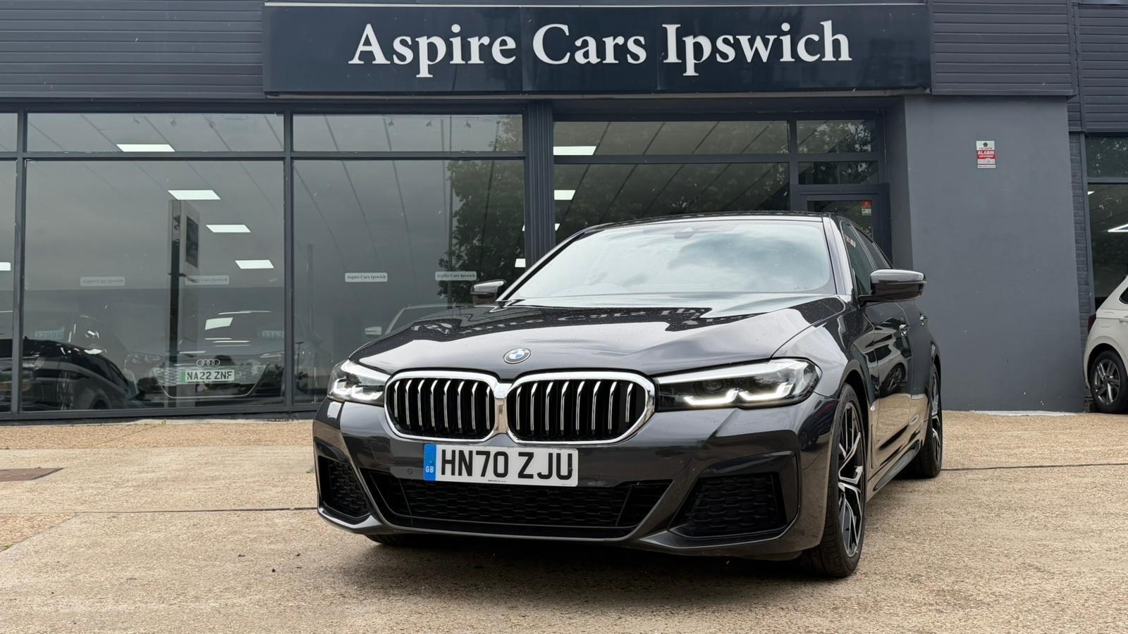 BMW 5 Series view 10