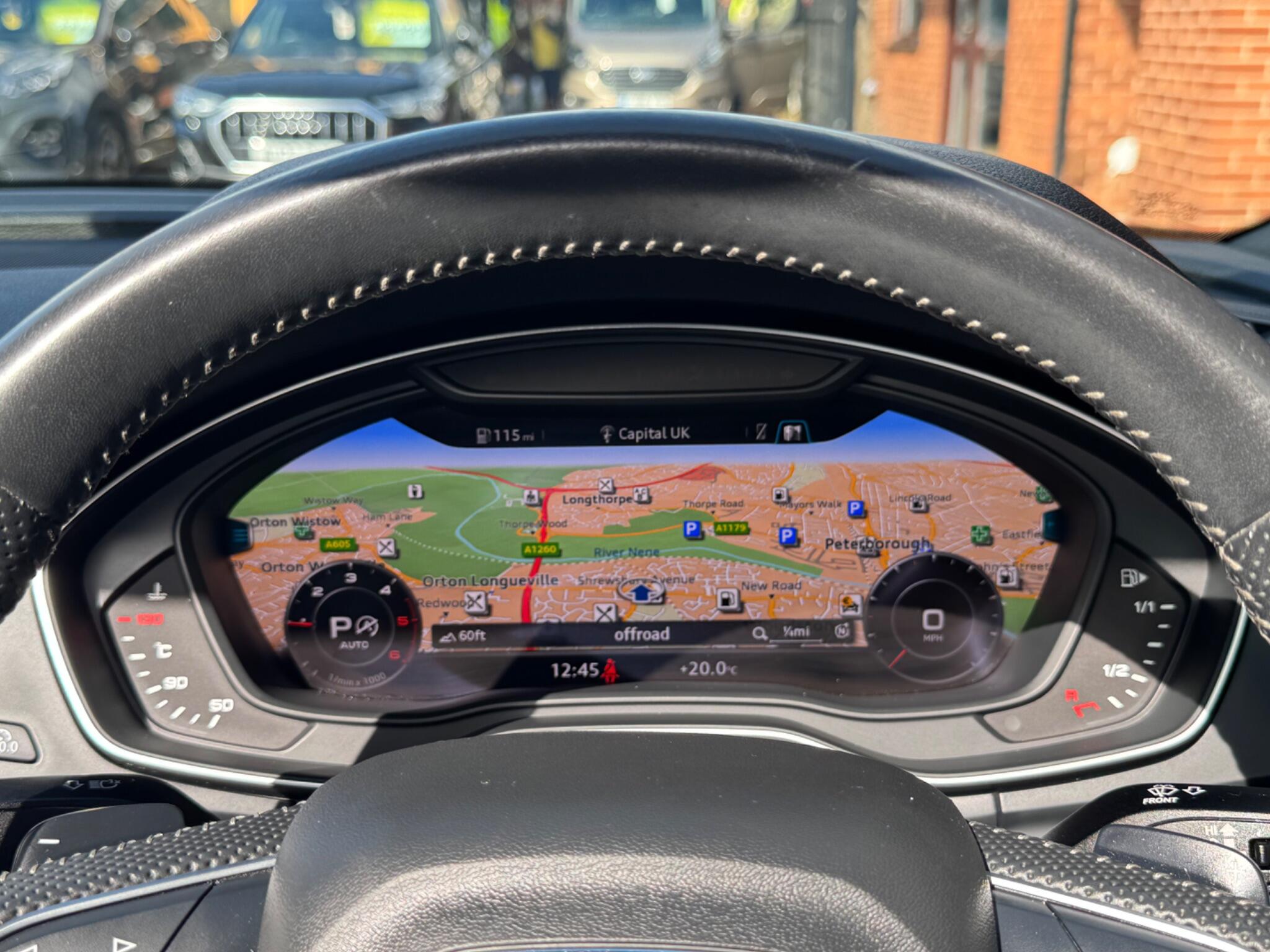 Audi Q5 view 23