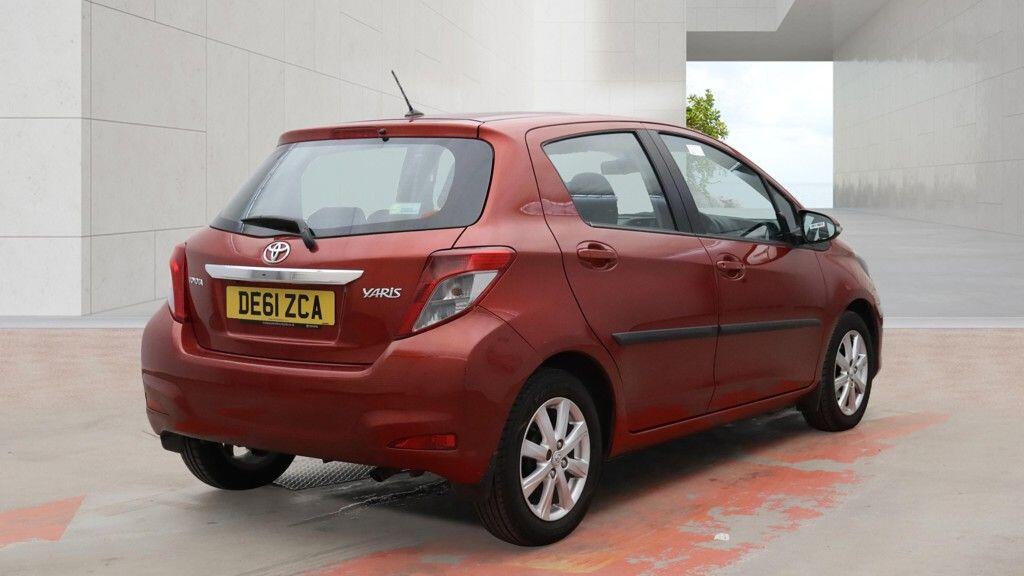 Toyota Yaris view 9