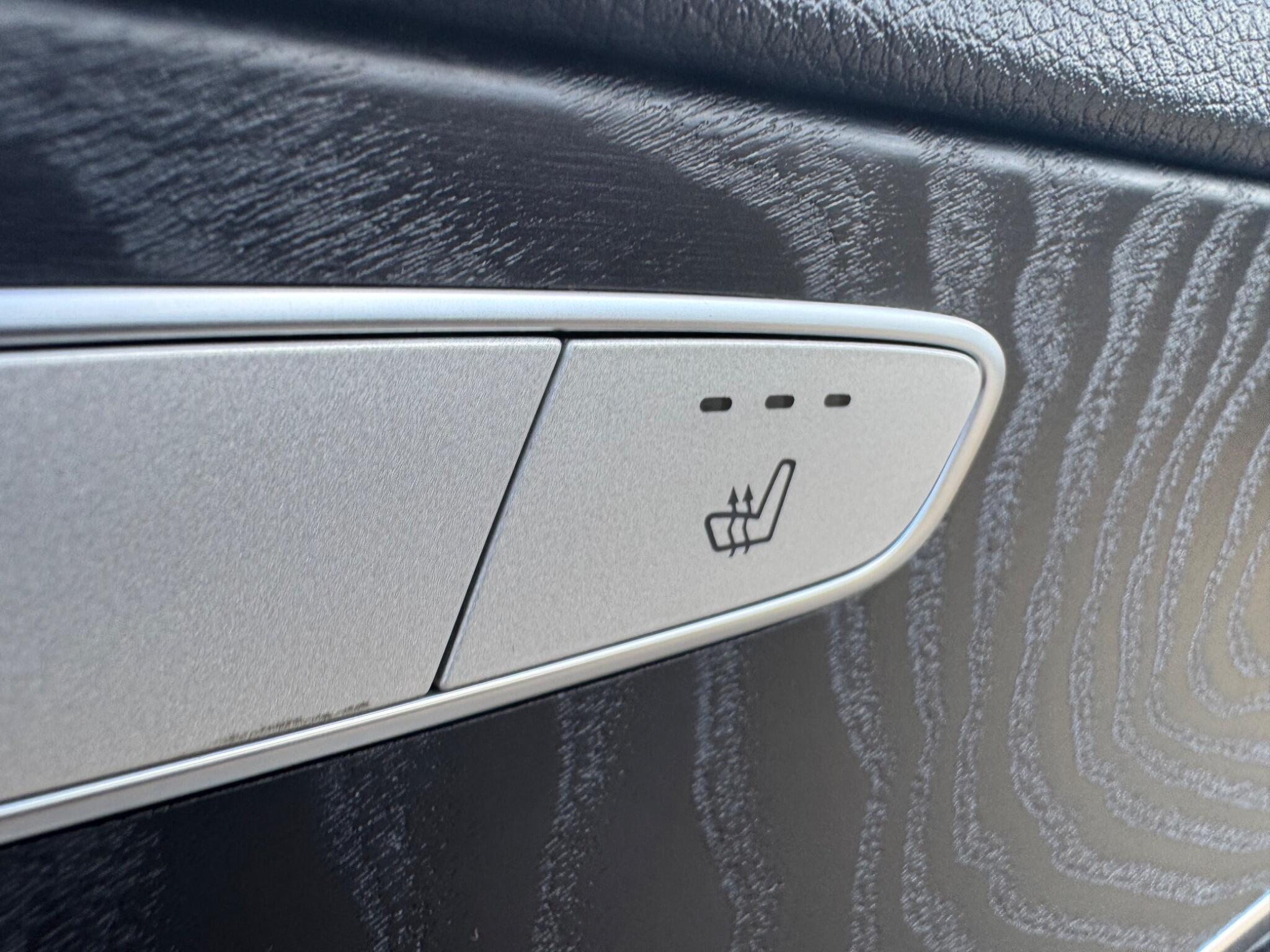 Mercedes-Benz C Class view 21