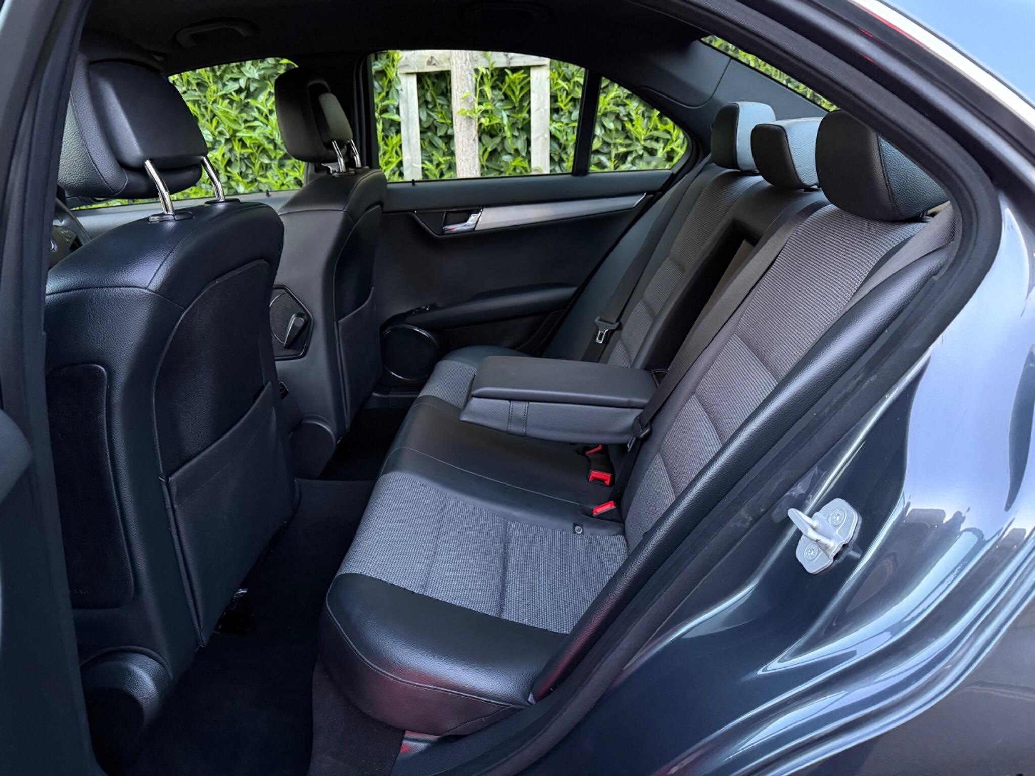 Mercedes-Benz C-Class view 21