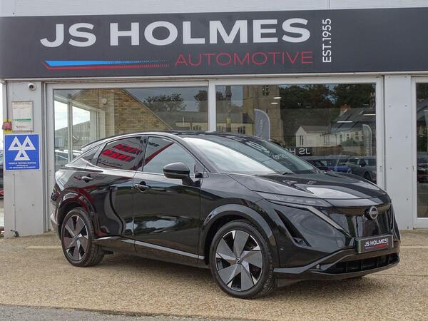 Black 2023 Nissan Ariya Hatchback All-wheel drive Automatic