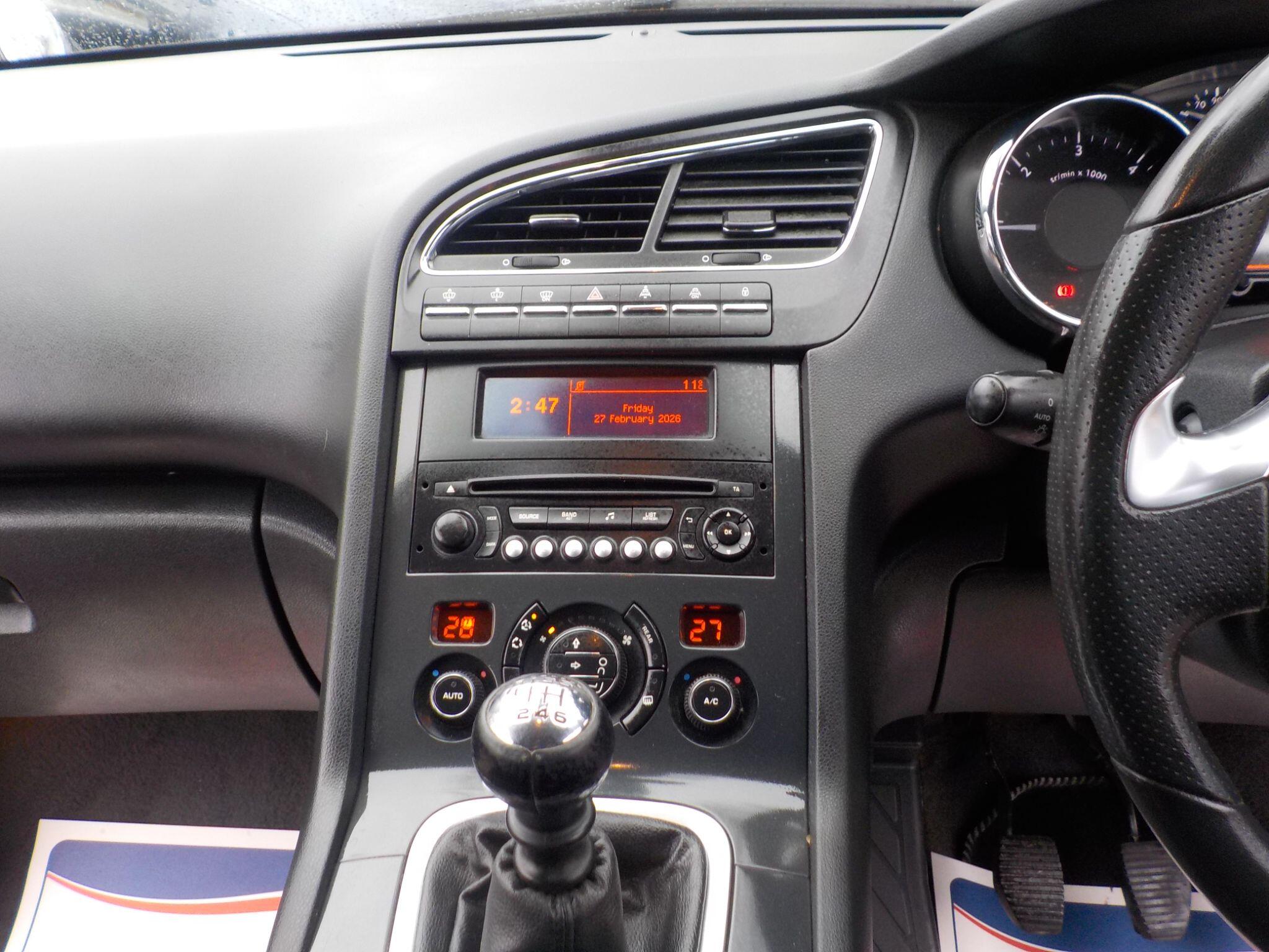 Peugeot 5008 1.6 HDi Allure Euro 5 5dr