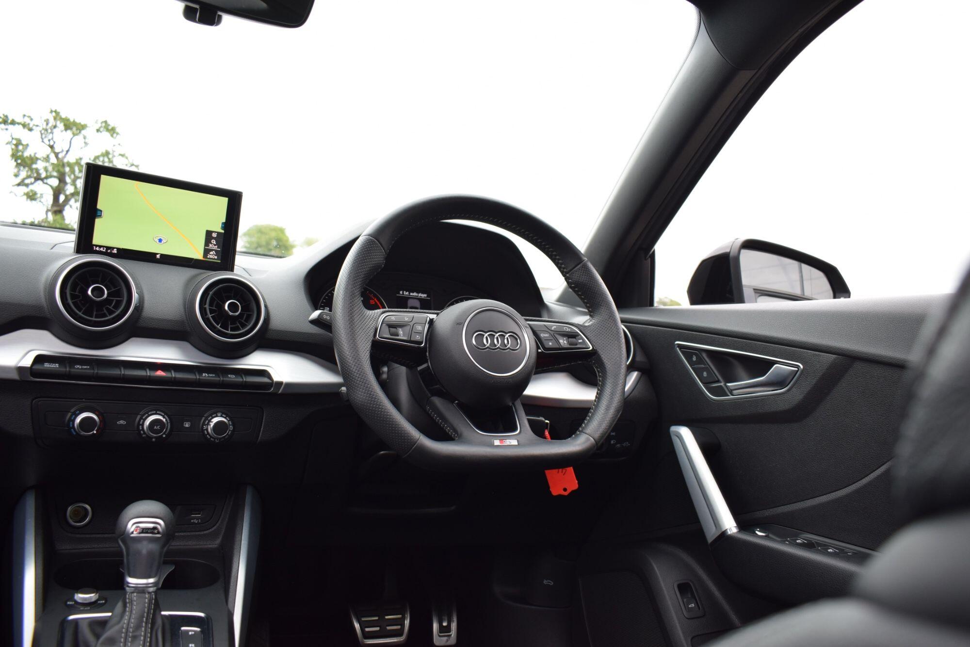 Audi Q2 view 28