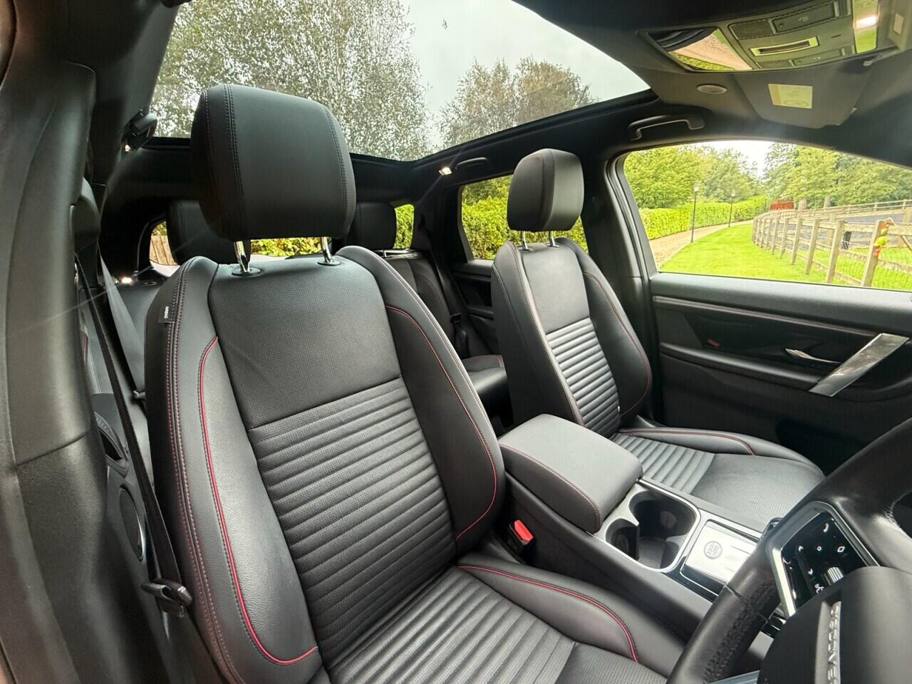 Land Rover Discovery Sport view 11