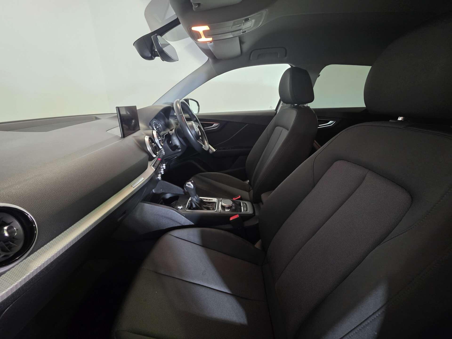 Audi Q2 view 57