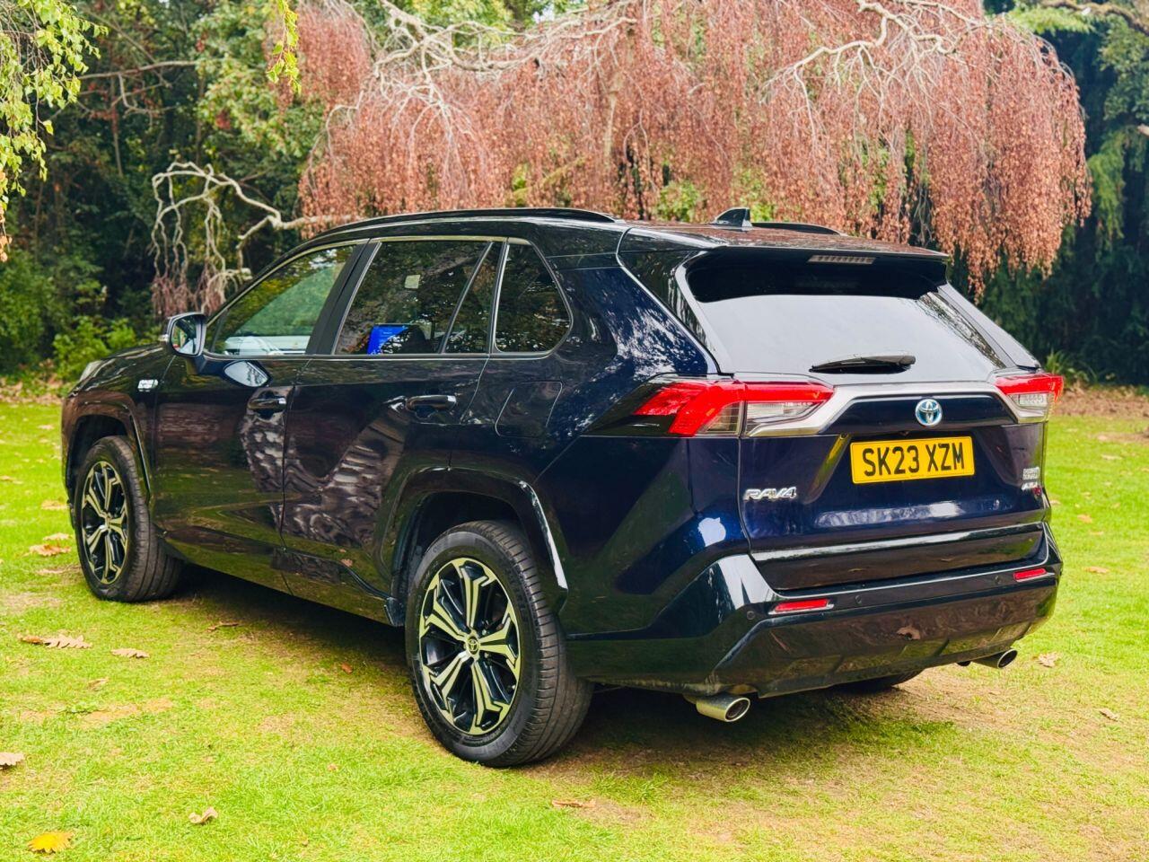 Toyota Rav4 view 10