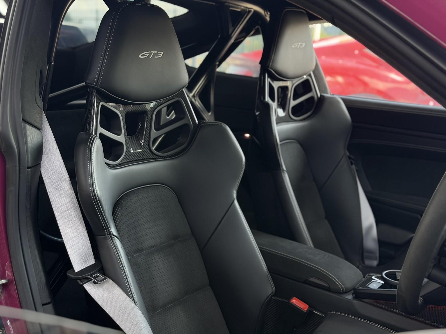 Porsche 911 view 37