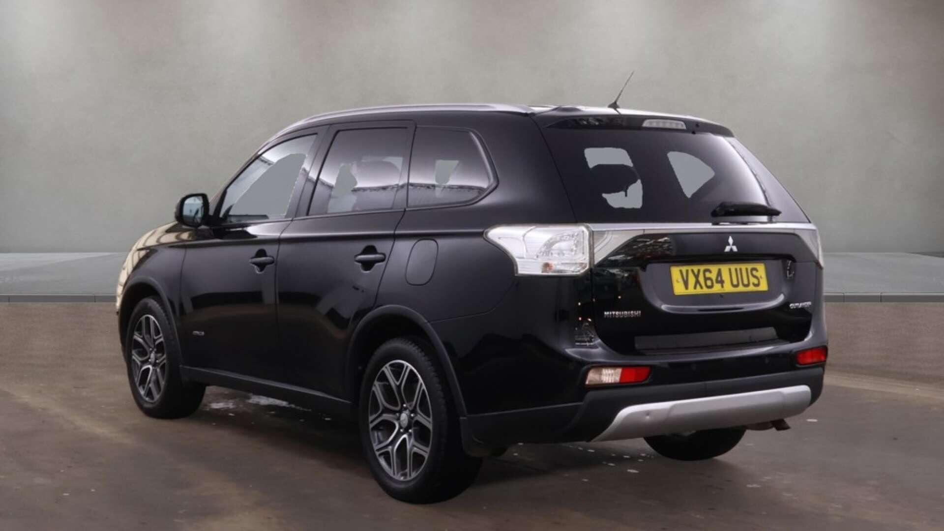 Mitsubishi Outlander view 9