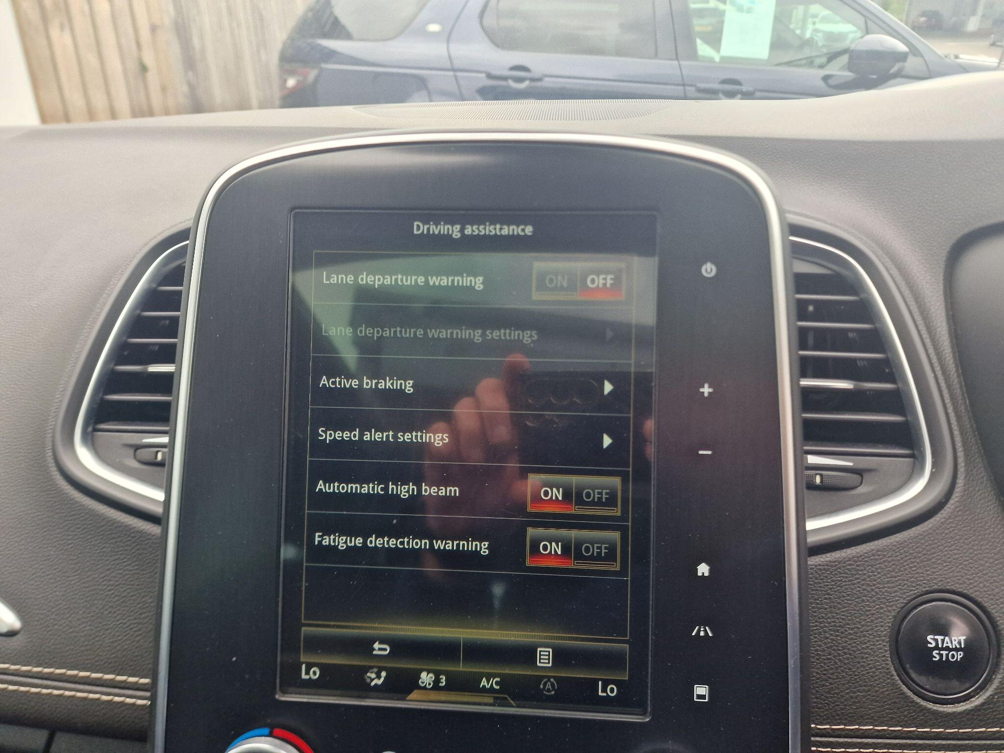 Renault Scenic view 9