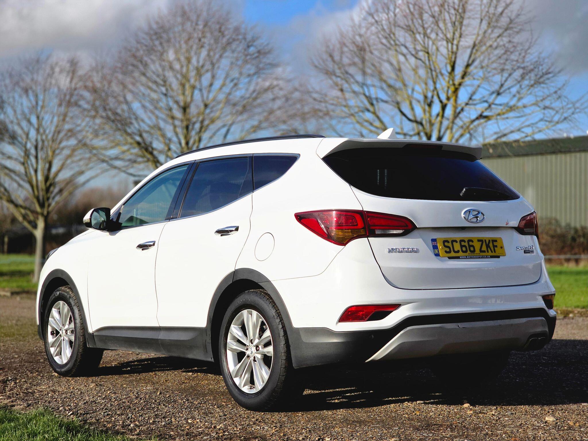 Hyundai Santa Fe view 4