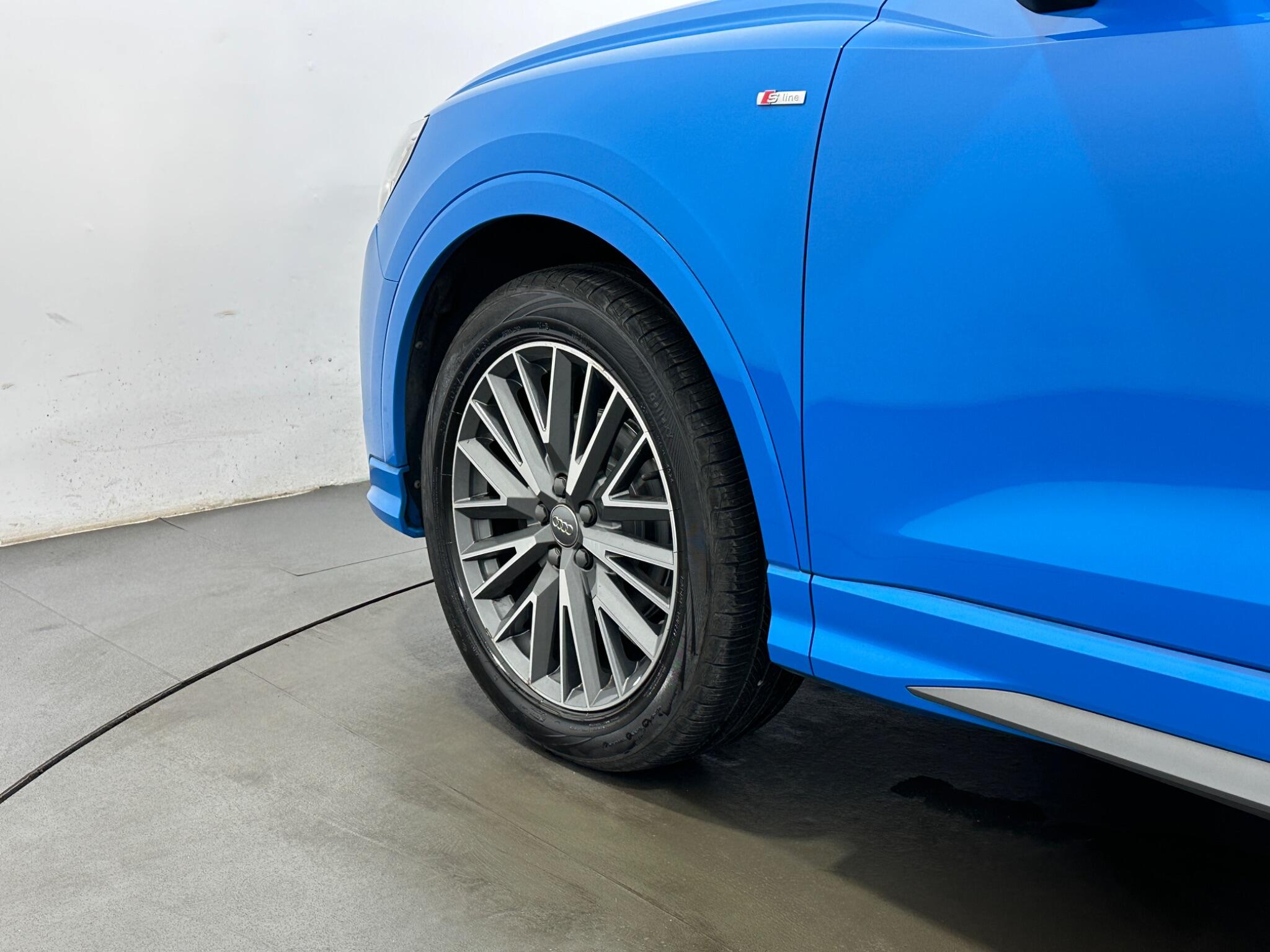 Audi Q3 view 51