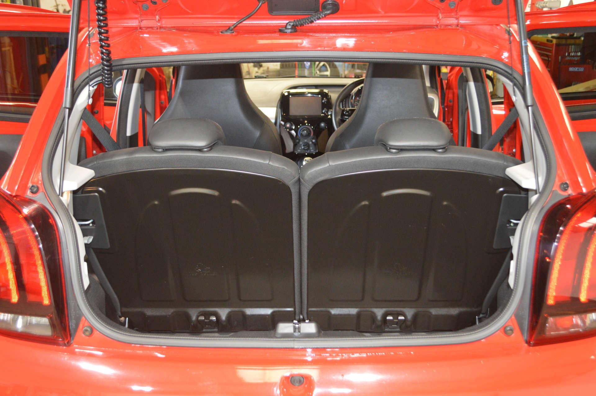 Peugeot 108 view 26