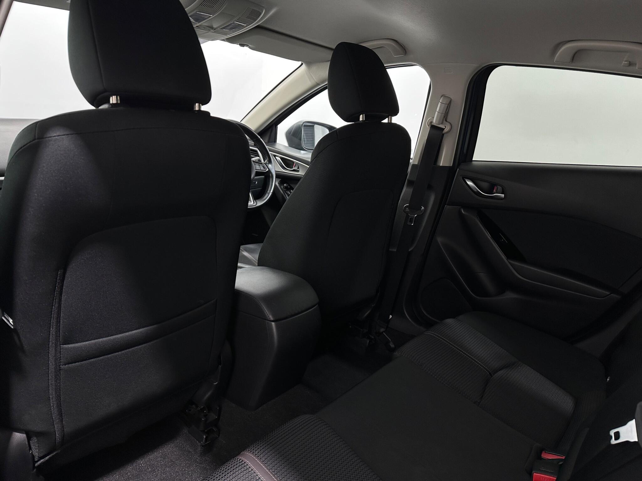 Mazda Mazda3 view 38
