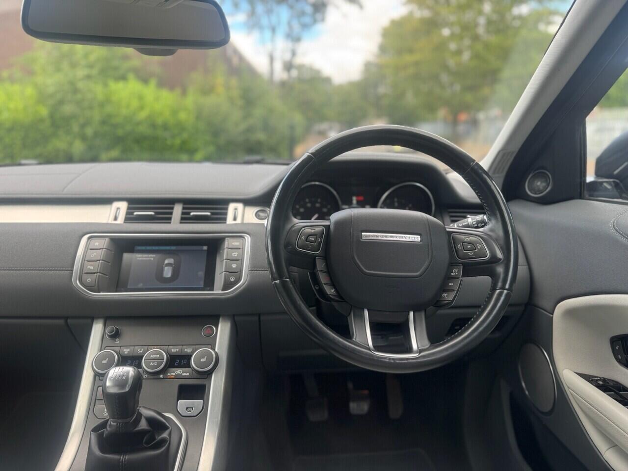 Land Rover Range Rover Evoque view 11