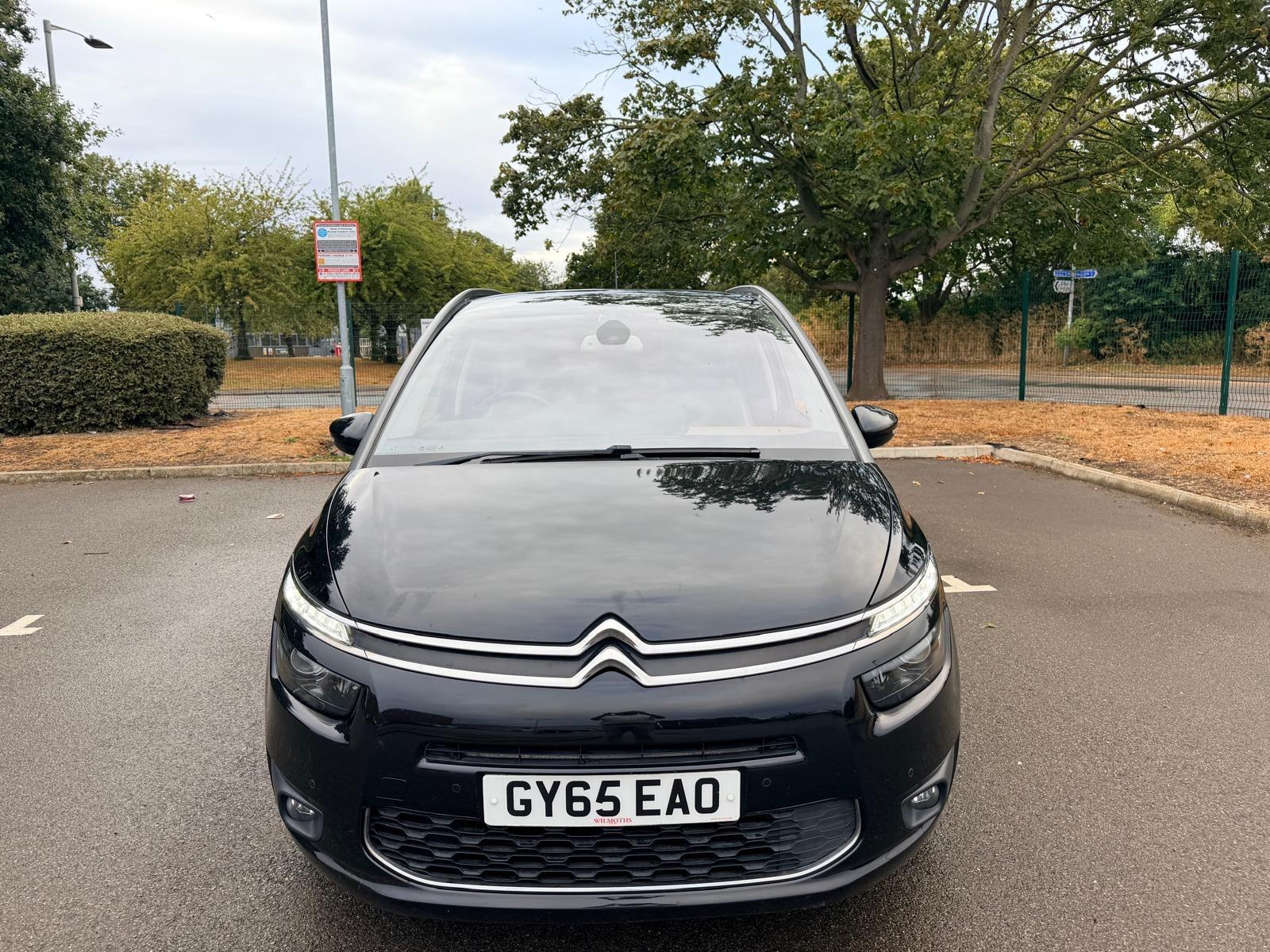 Citroen Grand C4 Picasso view 4