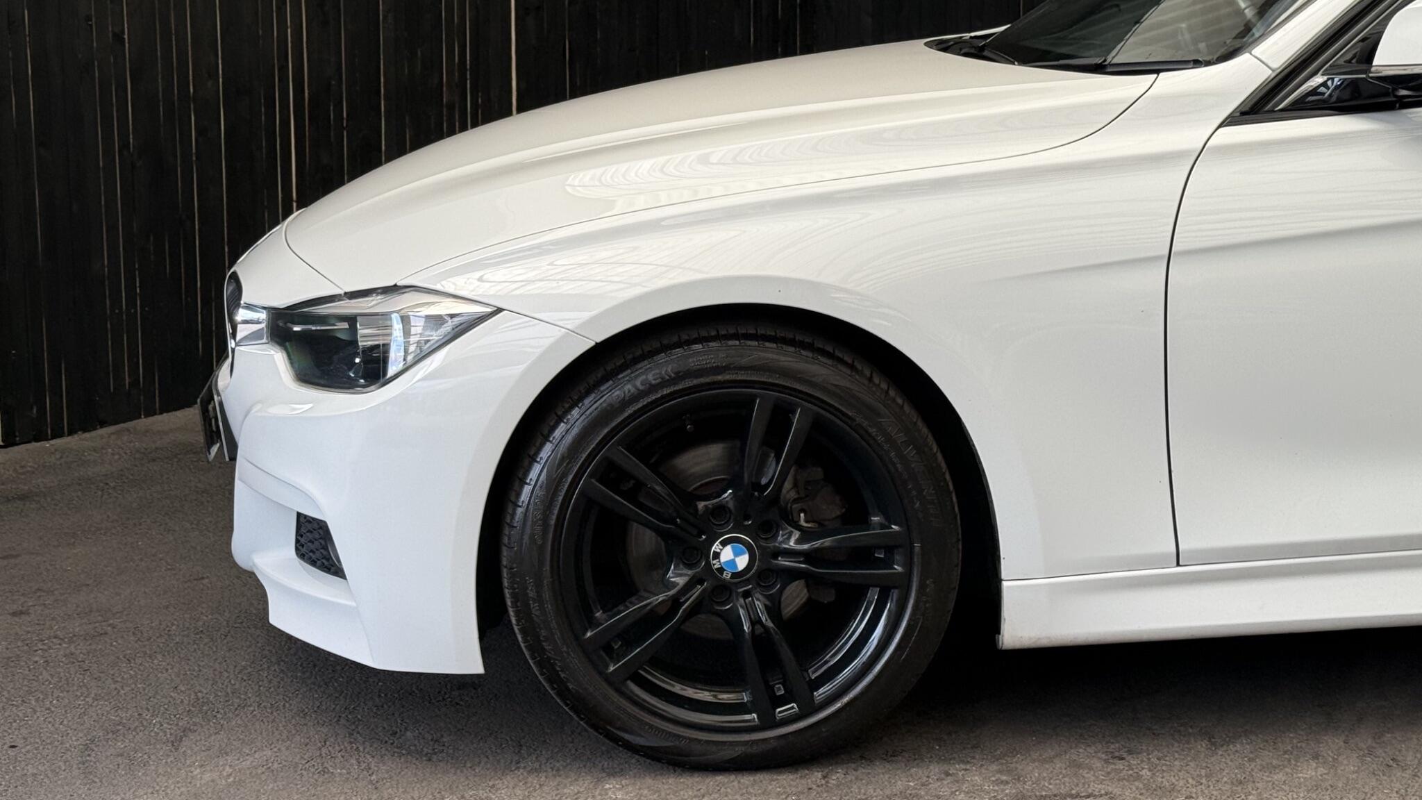 BMW 3 Series view 10
