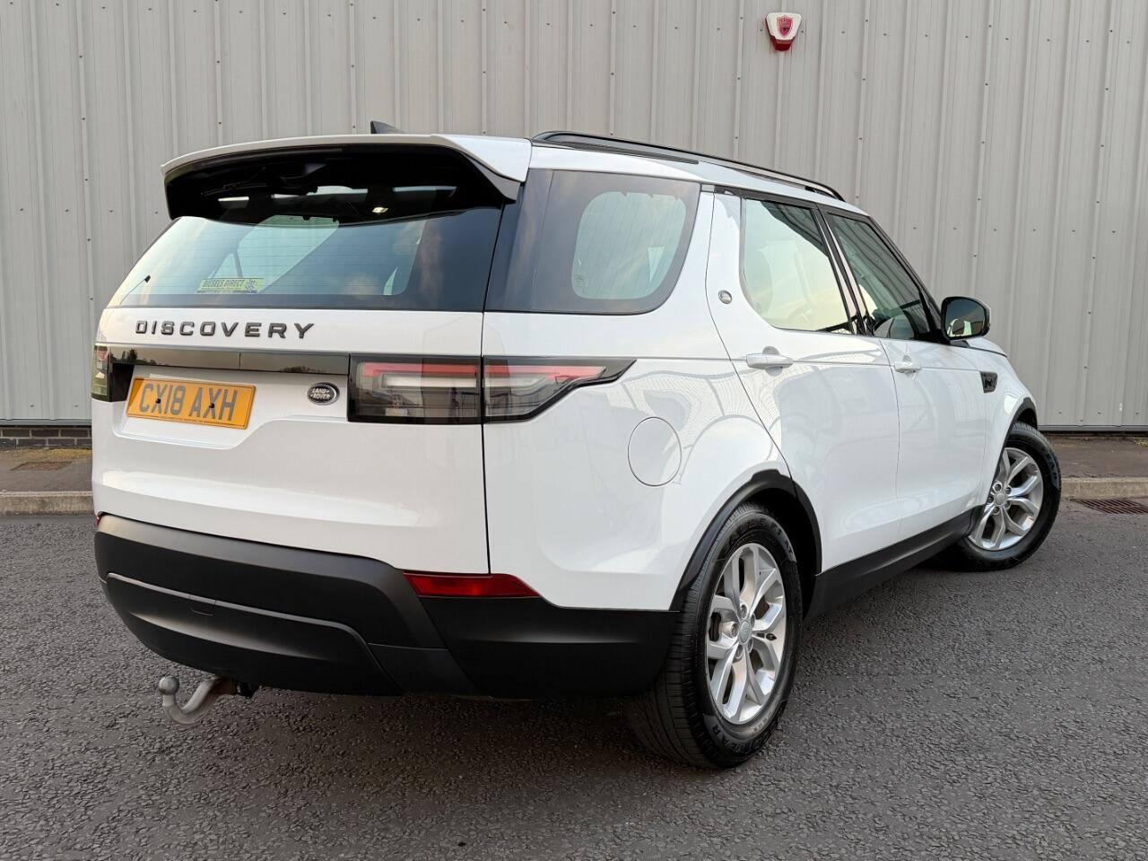 Land Rover Discovery view 2