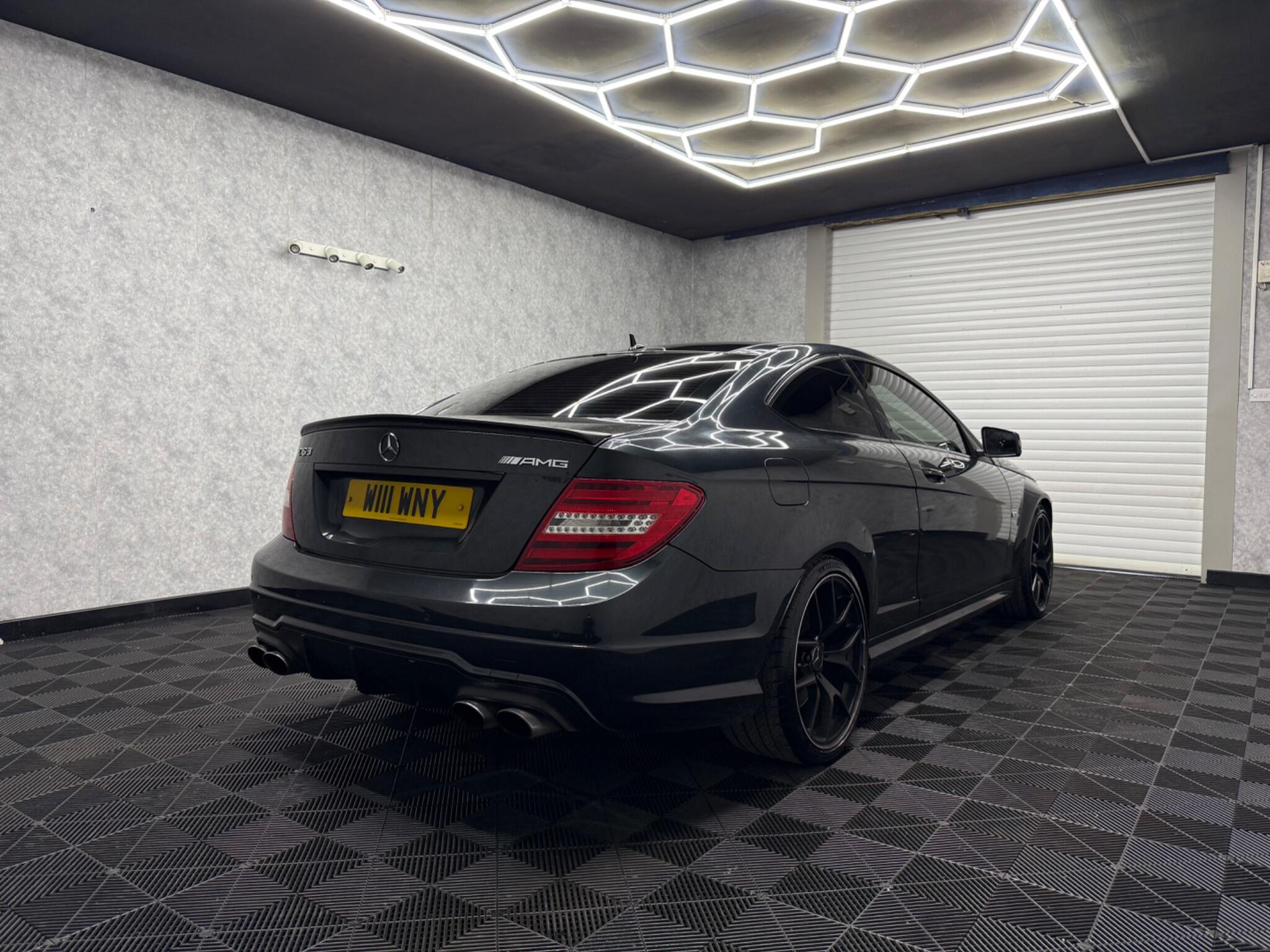 Mercedes-Benz C Class view 4