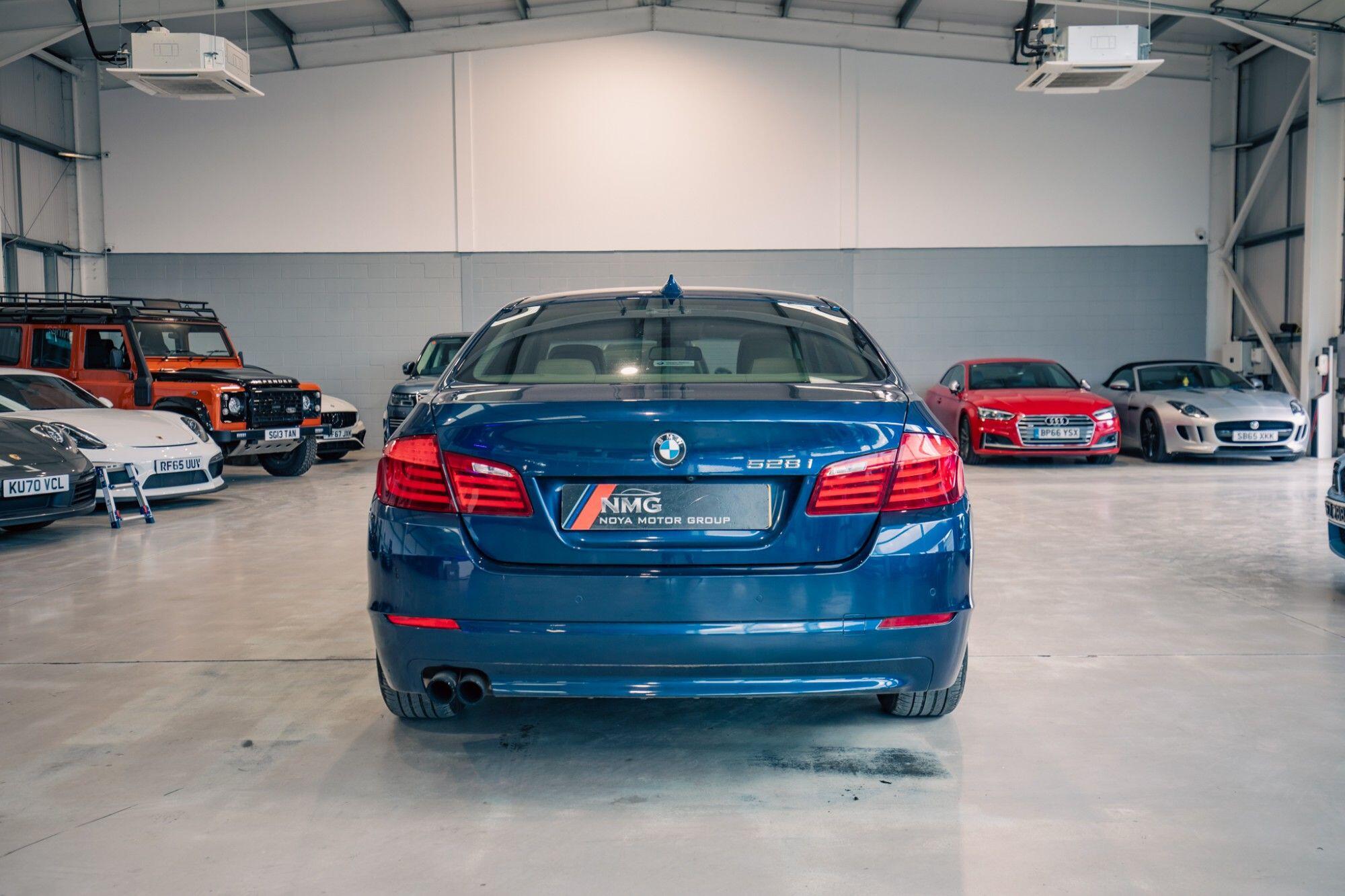 BMW 5 Series view 27
