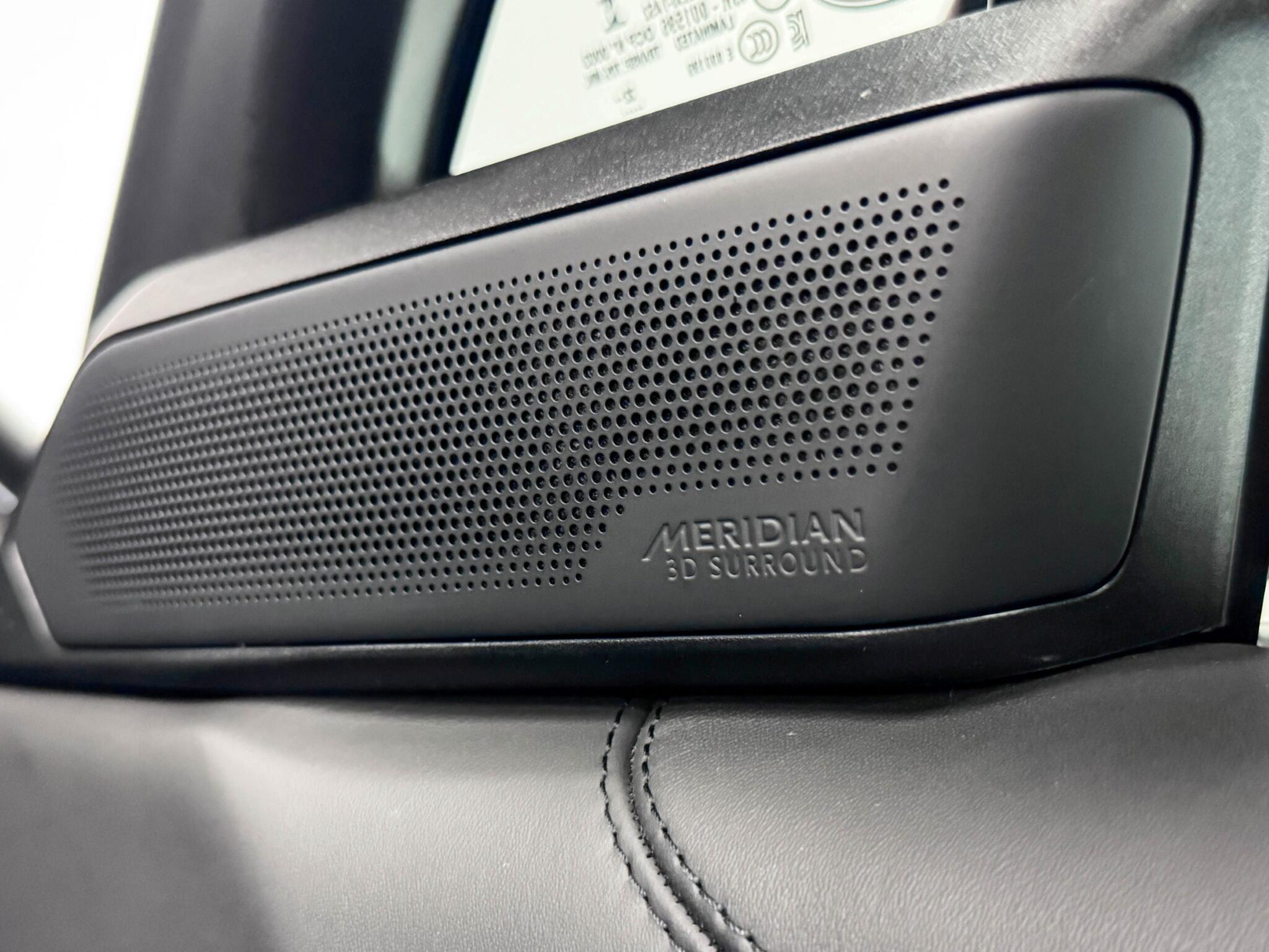 Land Rover Range Rover view 23