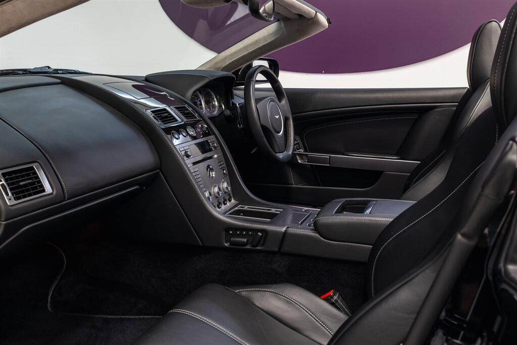 Aston Martin DB9 view 16