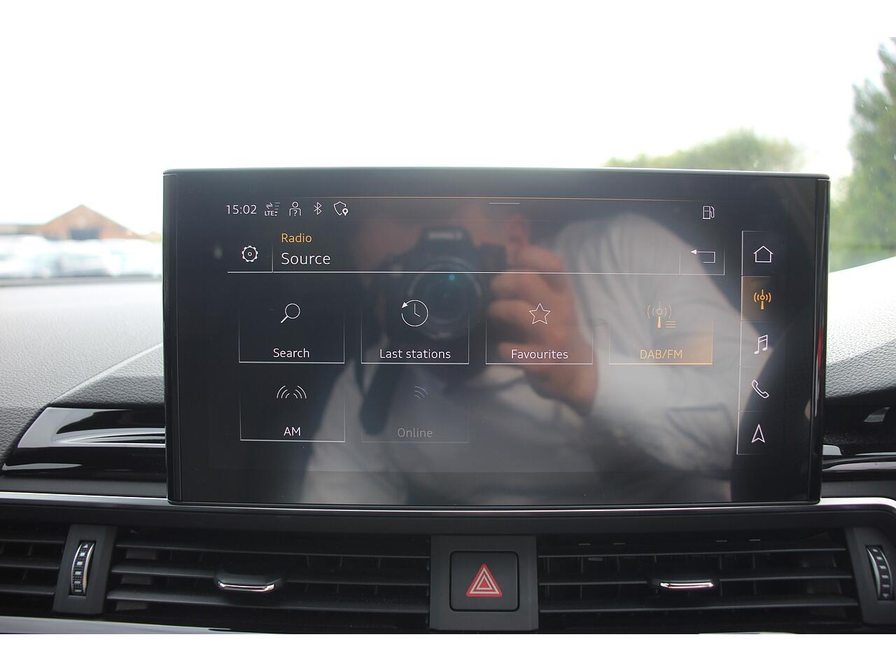 Audi A4 view 24