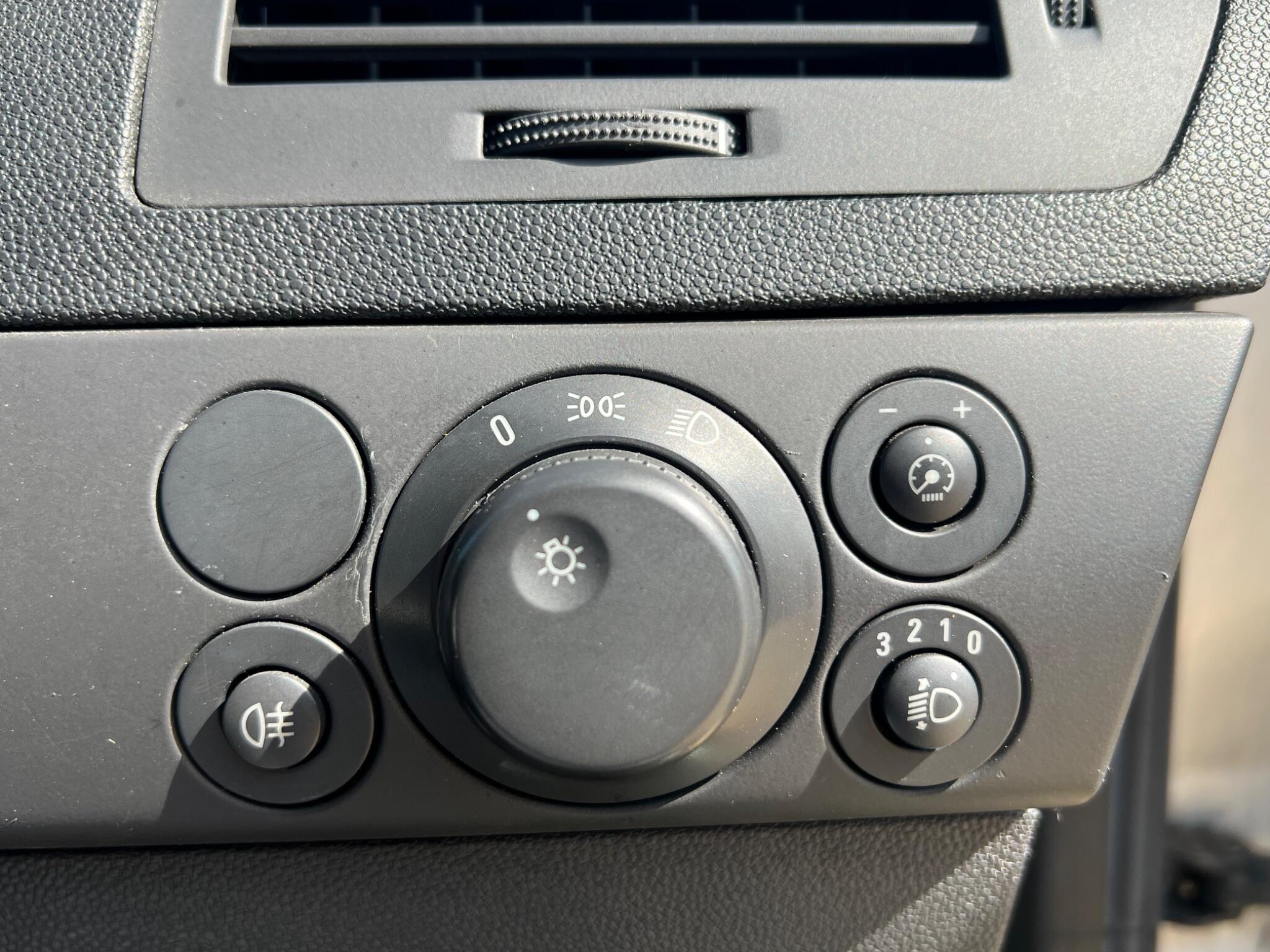 Vauxhall Astra view 32