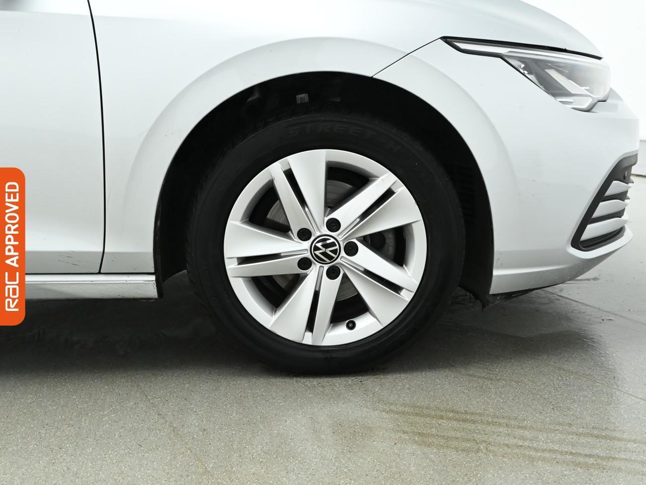 Volkswagen Golf view 27
