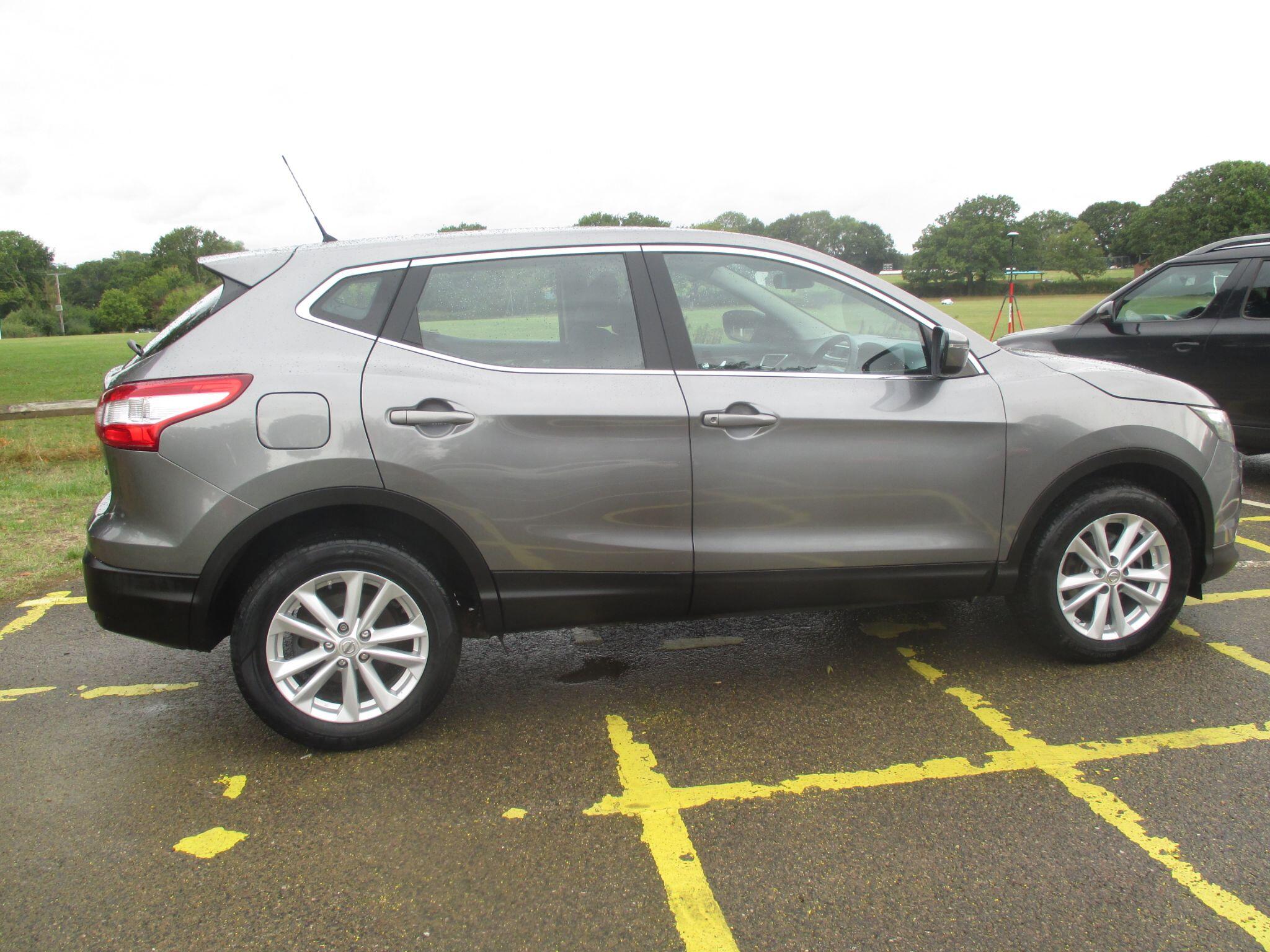 Nissan Qashqai view 8