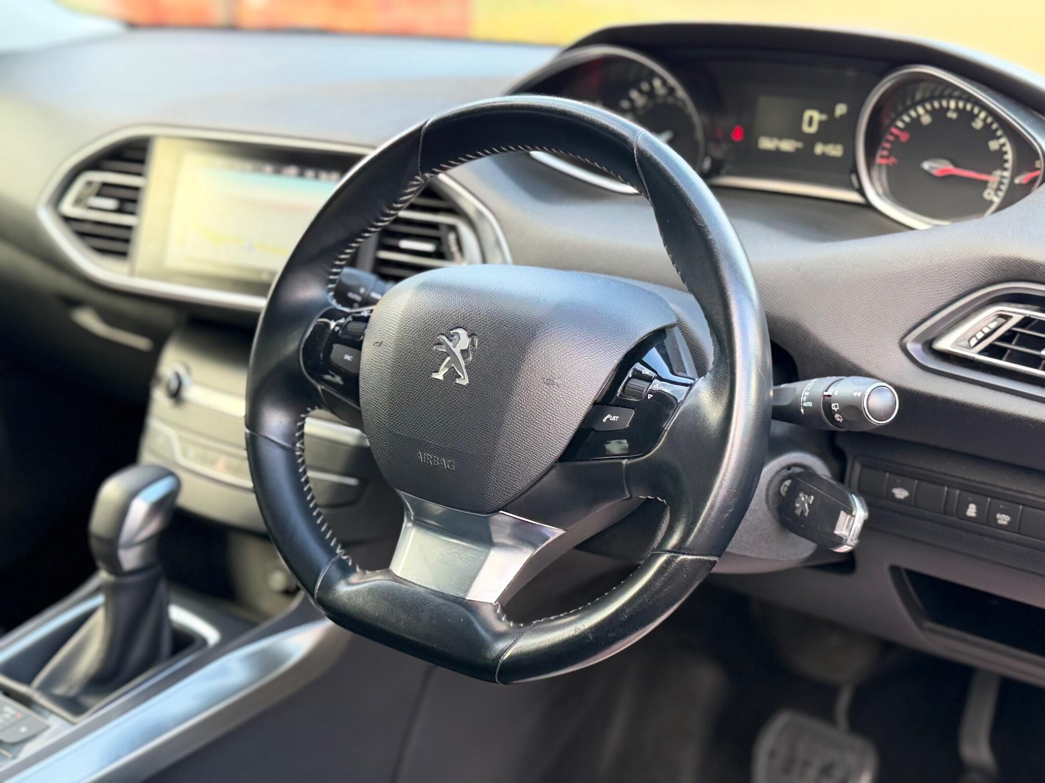Peugeot 308 view 25