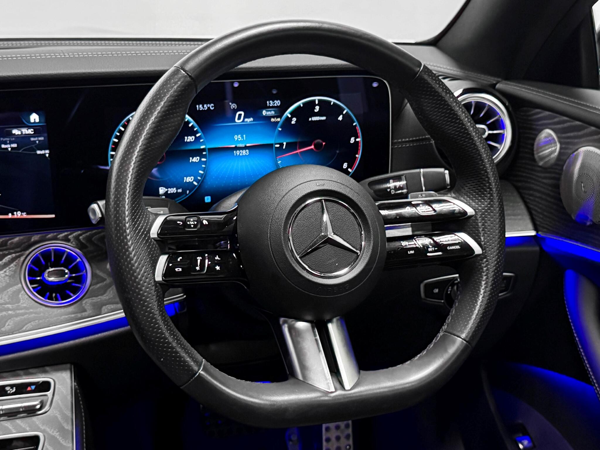 Mercedes-Benz E-Class view 21