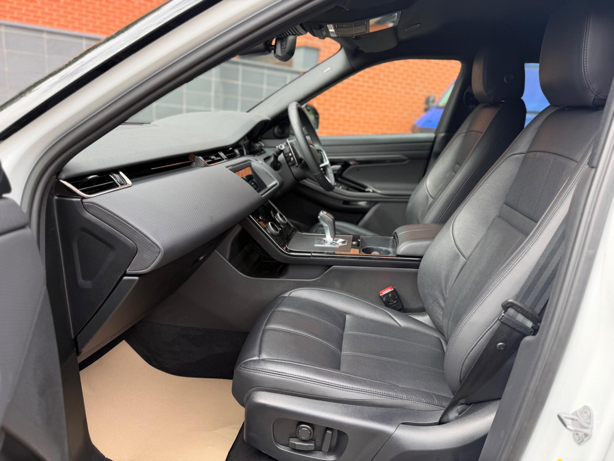 Land Rover Range Rover Evoque view 37