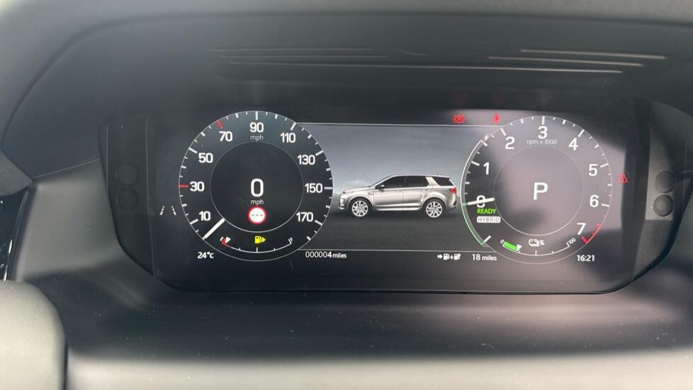 Land Rover Discovery Sport view 16