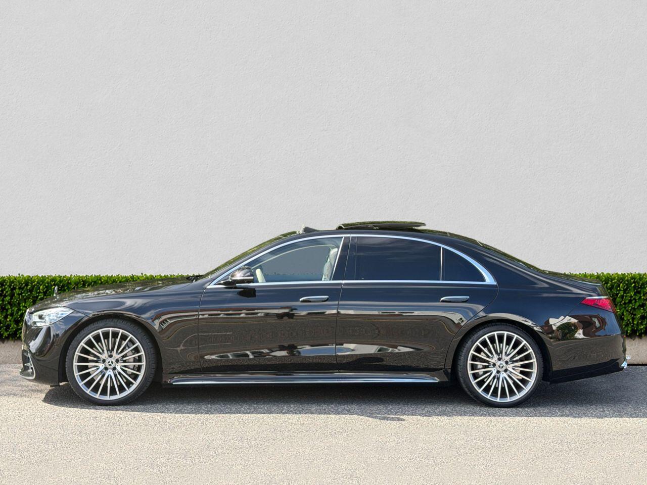 Mercedes-Benz S-Class view 4