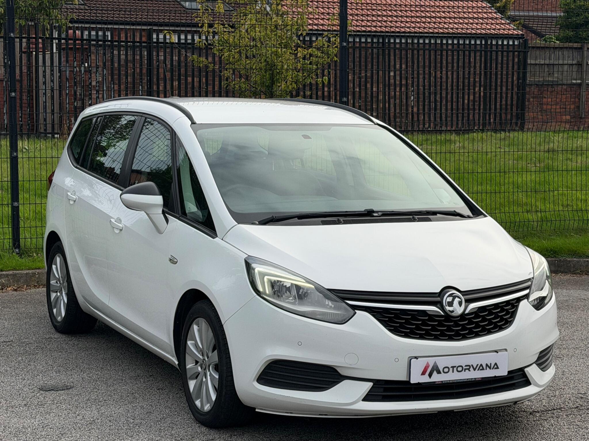 Vauxhall Zafira Tourer view 6