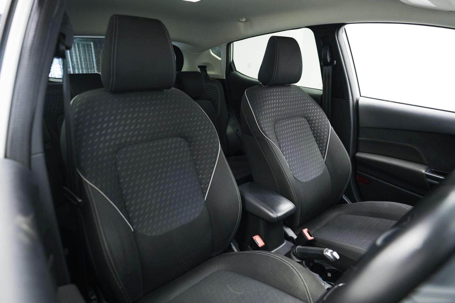 Ford Fiesta view 11