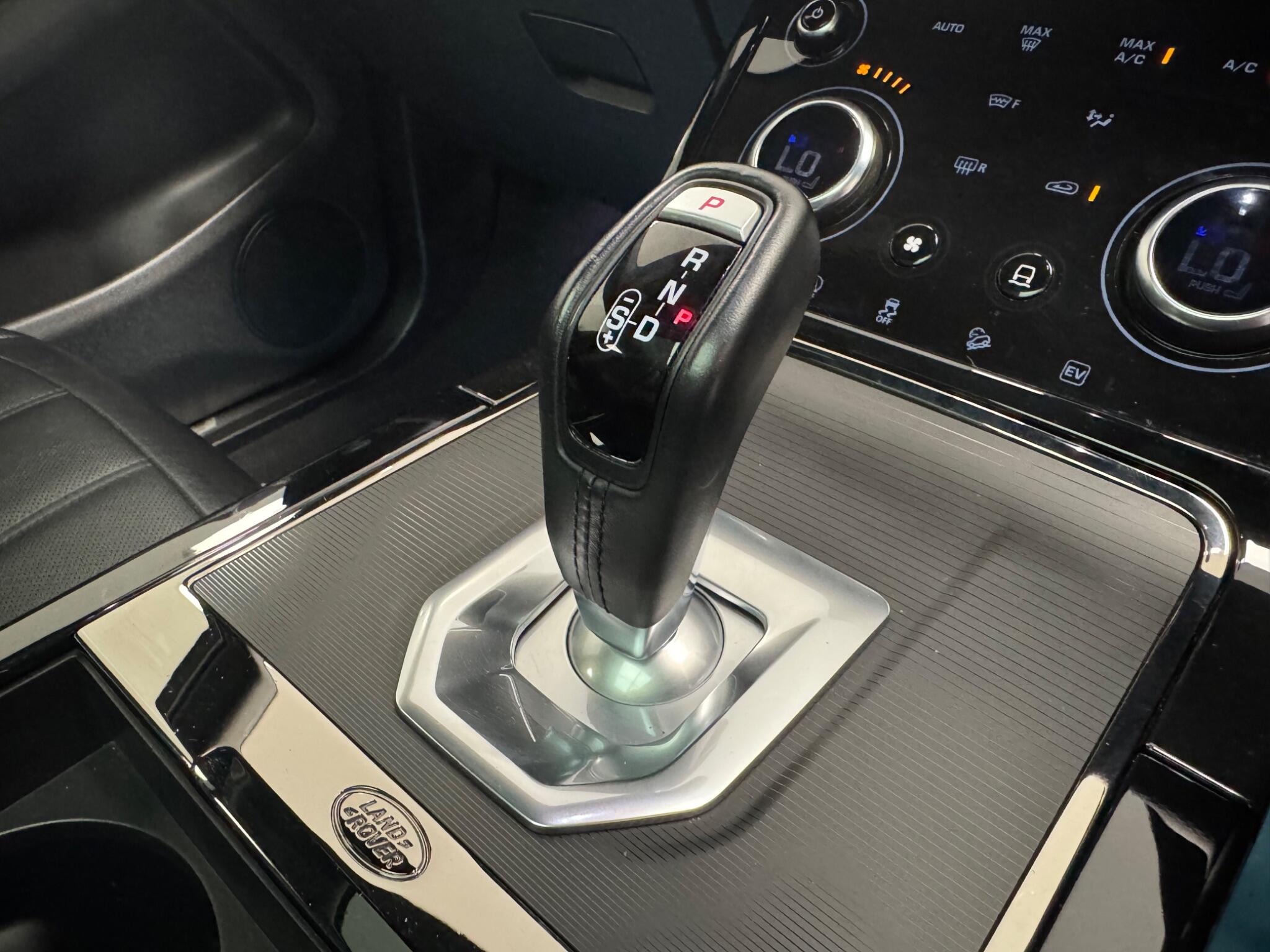 Land Rover Range Rover Evoque view 10