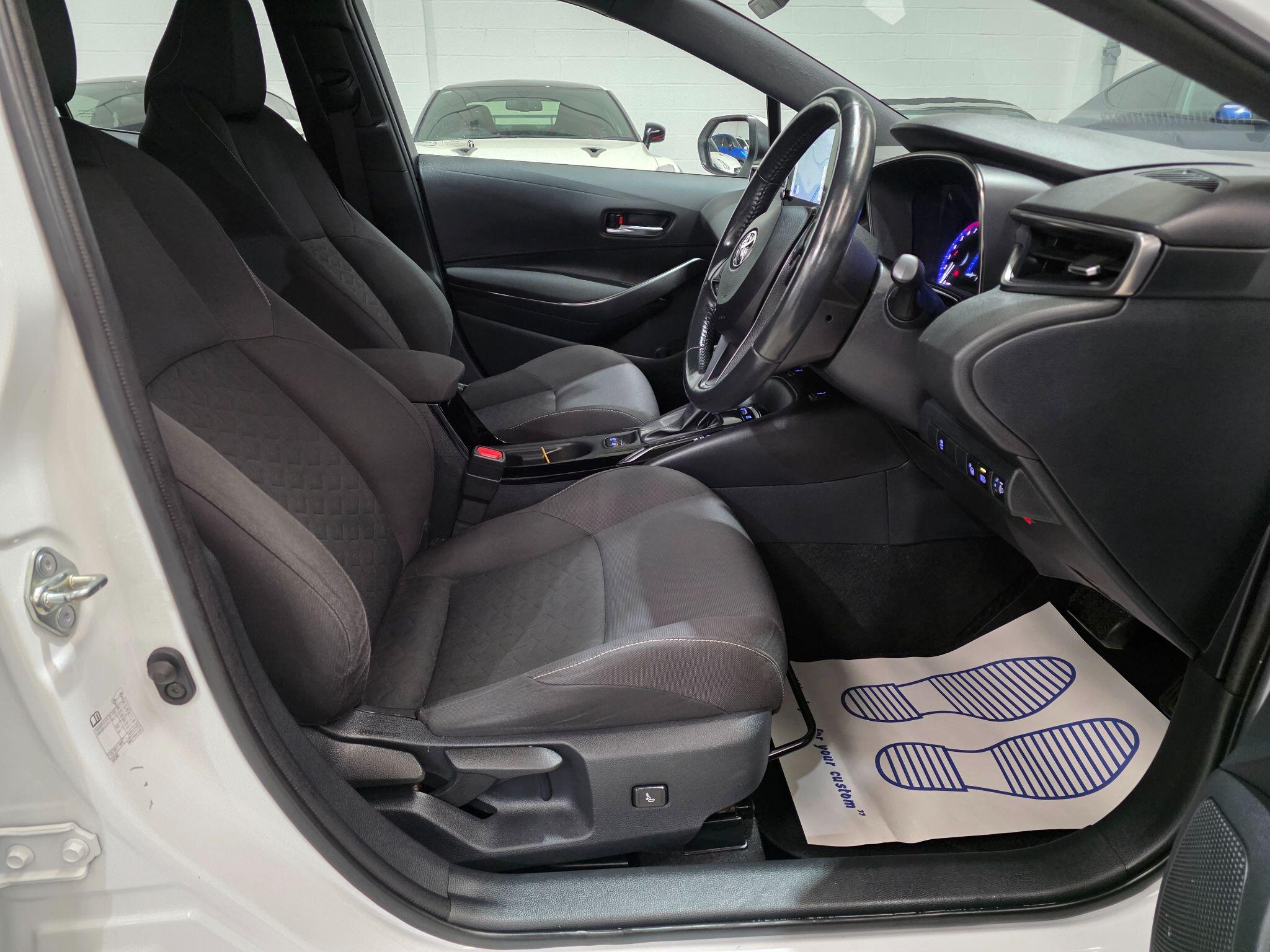 Toyota Corolla view 6