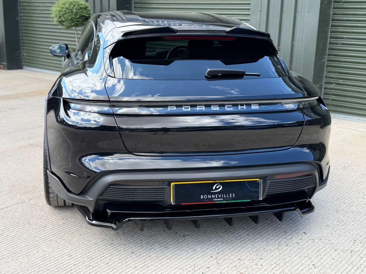 Porsche Taycan view 25