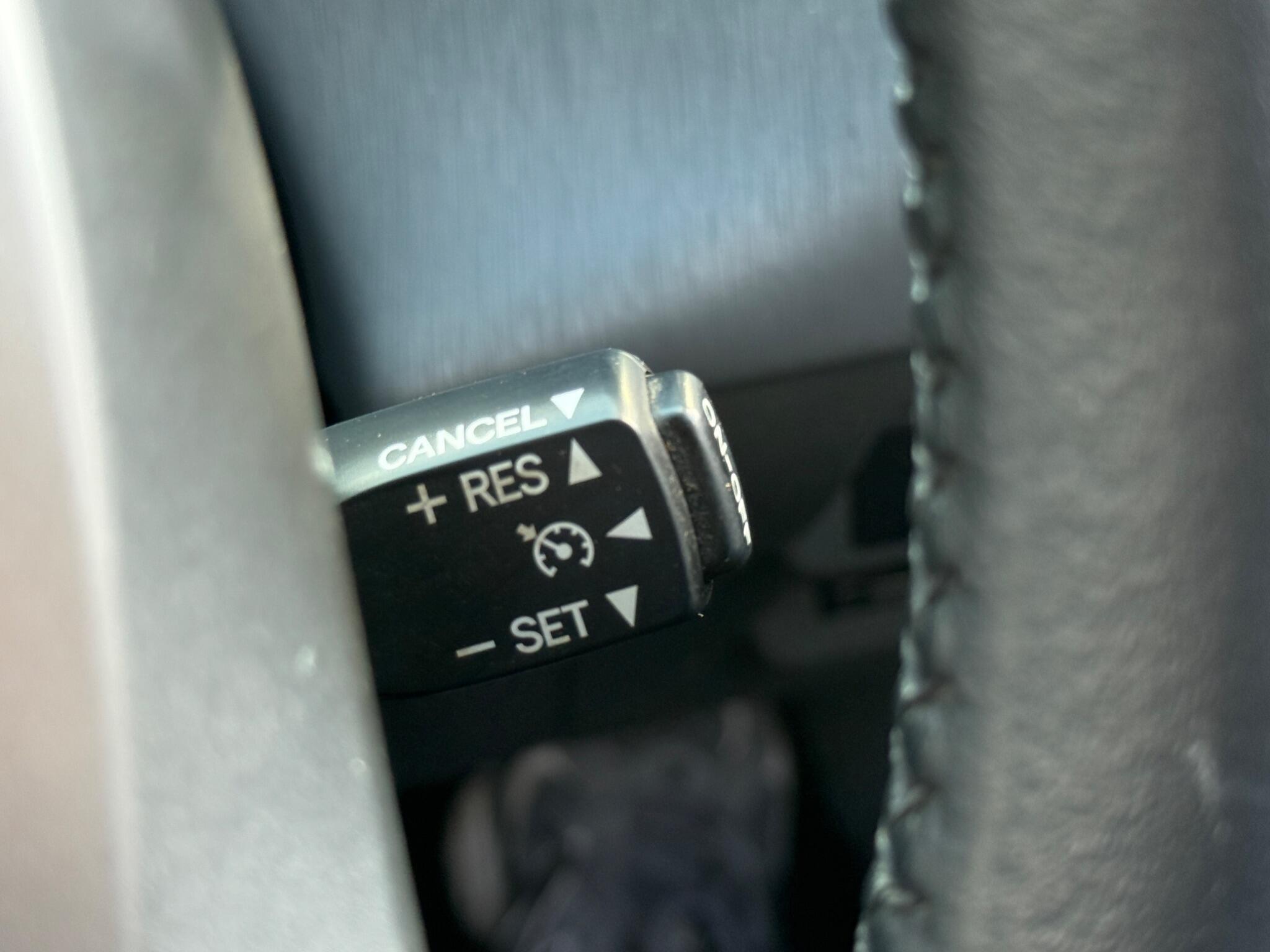 Toyota Prius+ - Image 71