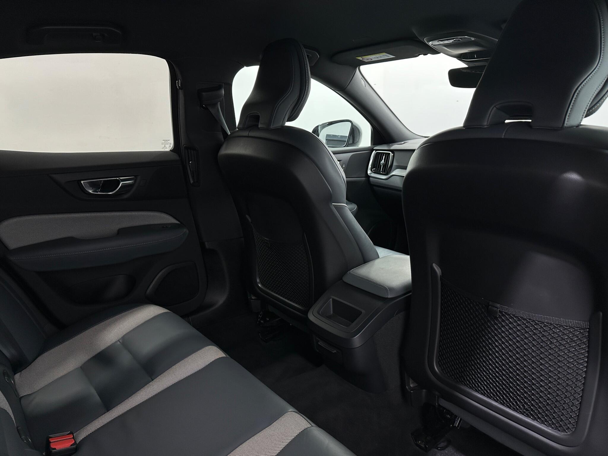 Volvo S60 view 40