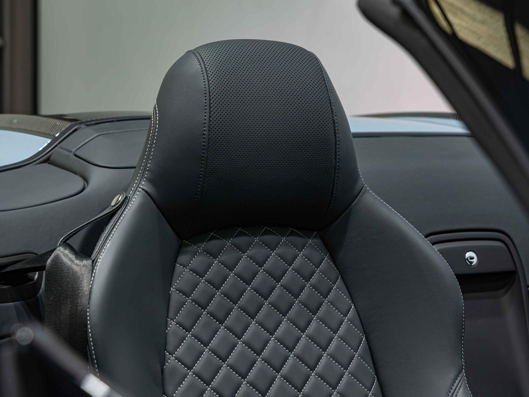 Audi R8 view 21